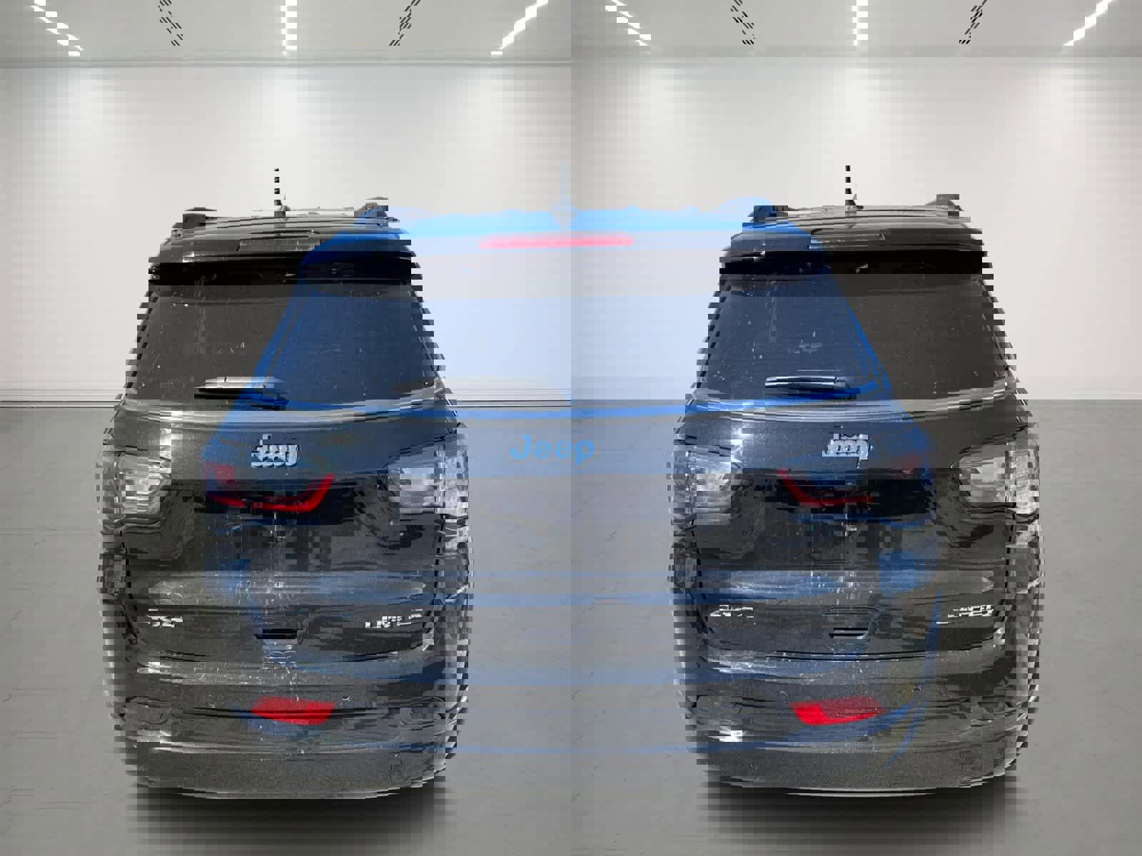 Used 2025 Jeep Compass Limited w/ Elite Group image 5