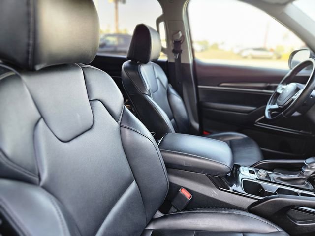 Used 2025 Kia Telluride S image 14