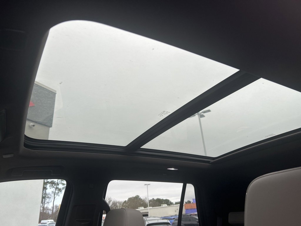 Used 2024 Chevrolet Tahoe LT w/ LT Signature Package image 16