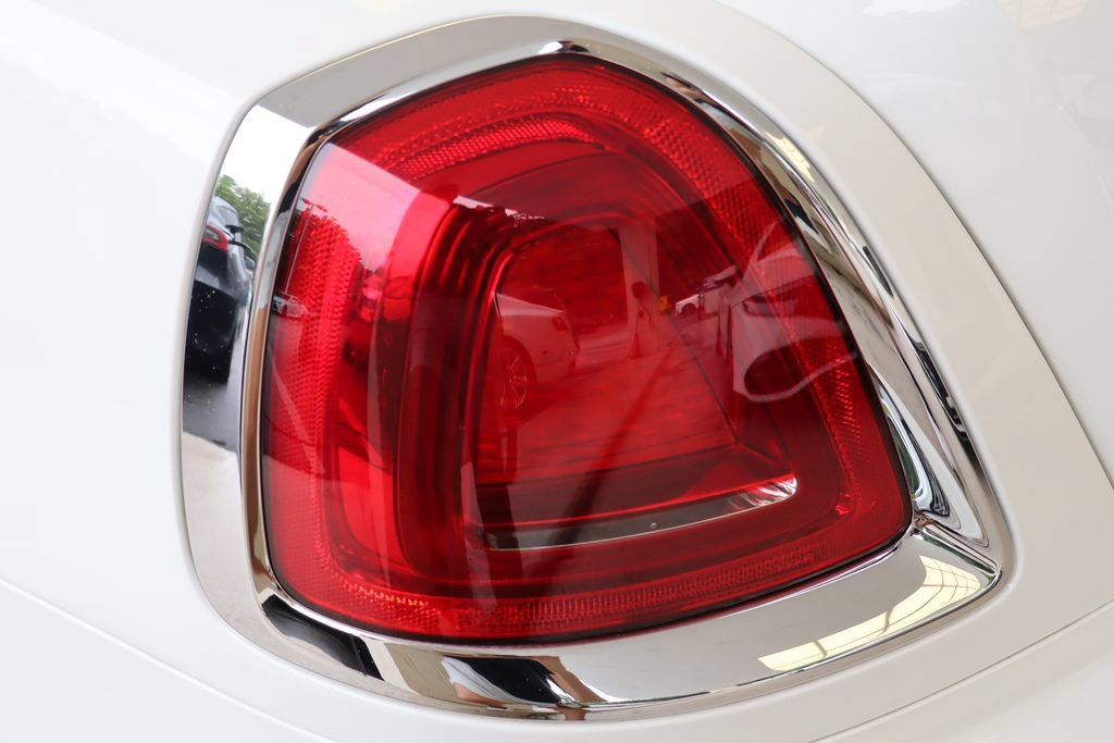 Used 2016 Rolls-Royce Wraith RWD image 16