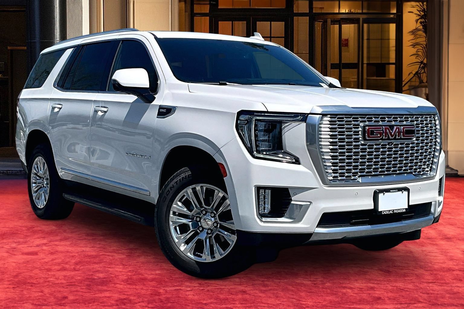 Used 2024 GMC Yukon Denali AWD/4WD image 2