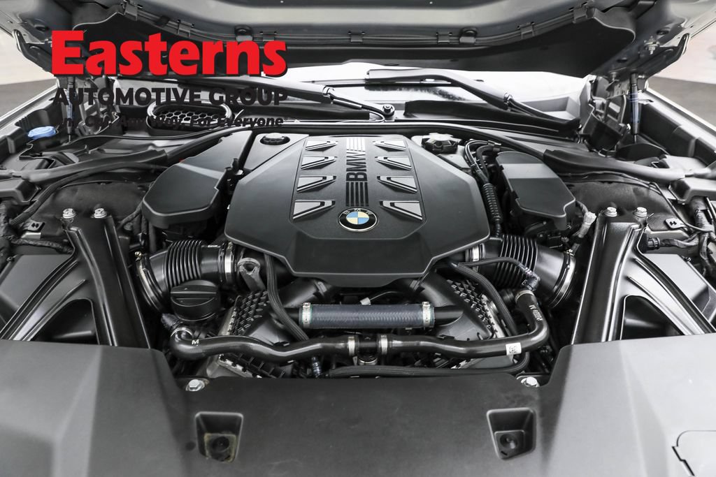 Used 2023 BMW 760i xDrive w/ Executive Package AWD/4WD image 7