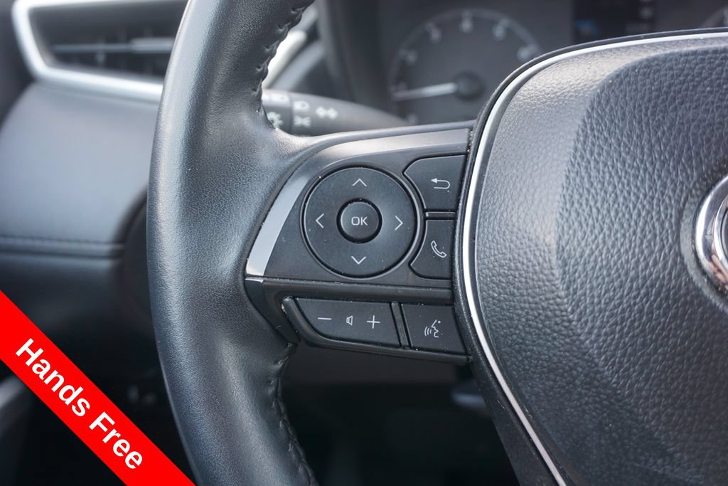 Certified 2025 Toyota Corolla Cross LE FWD image 4