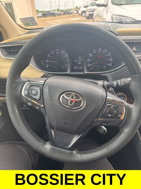 Used 2015 Toyota Avalon Limited w/ Technology Package FWD image 18