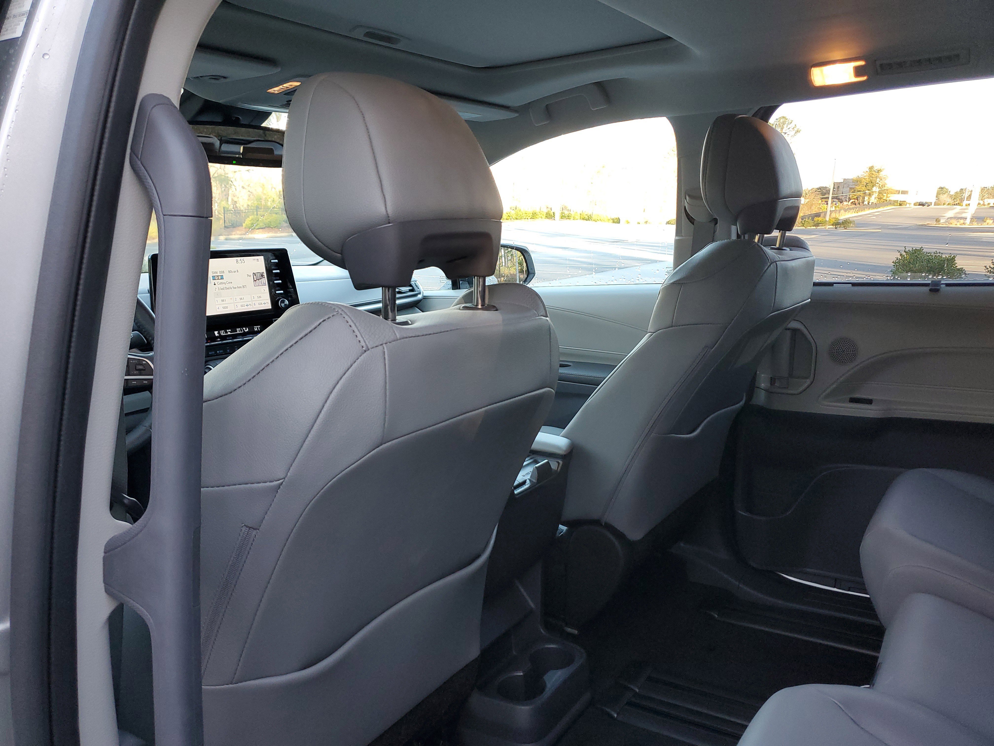 Used 2024 Toyota Sienna XLE image 12