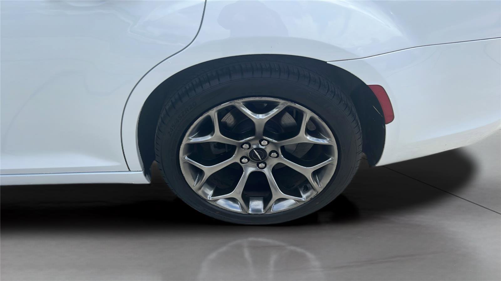 Used 2016 Chrysler 300 S RWD image 21