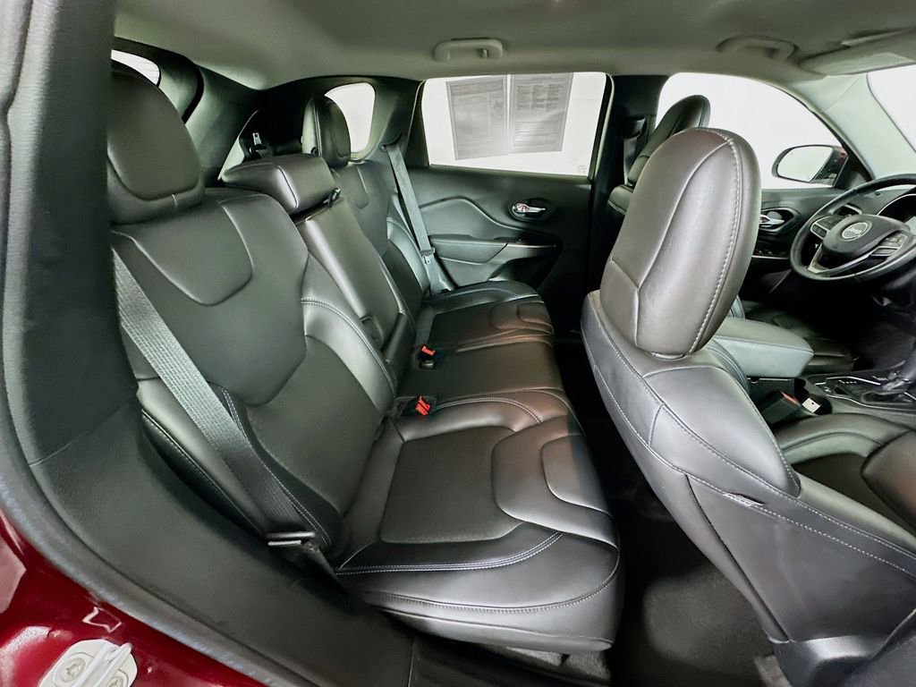 Certified 2020 Jeep Cherokee Latitude Plus image 34