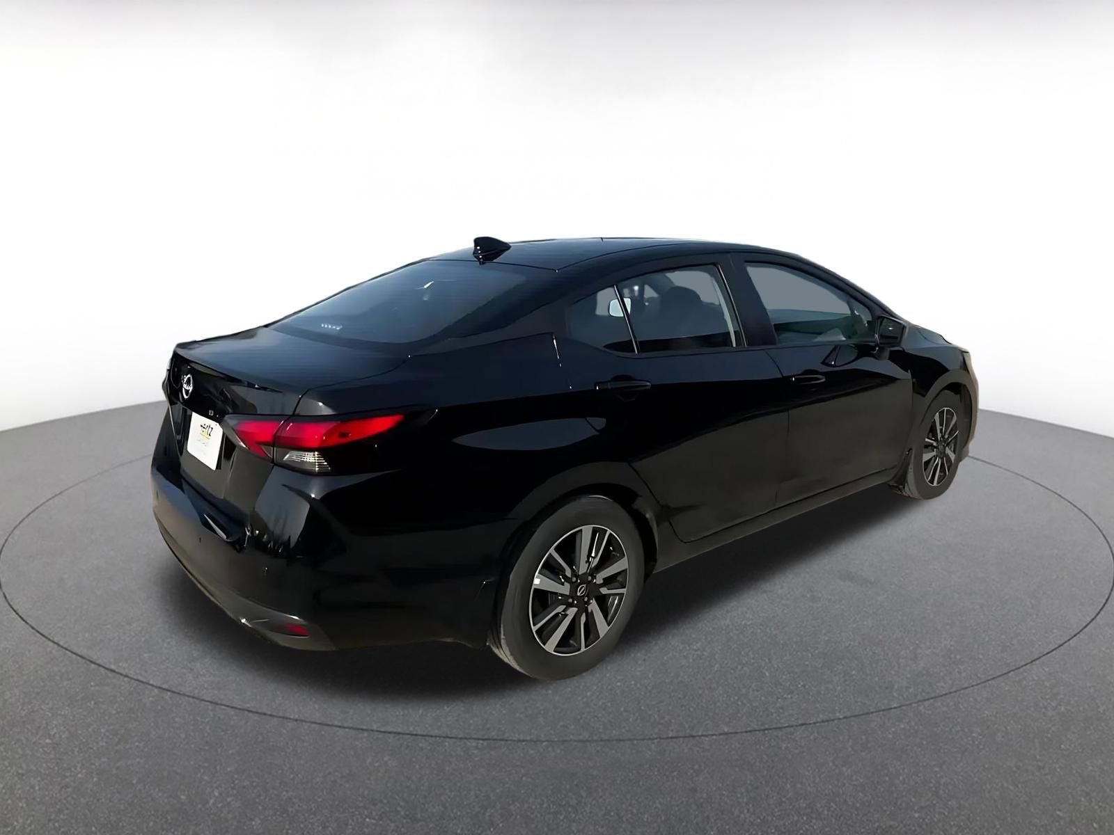 Used 2025 Nissan Versa SV w/ Trunk Package image 15