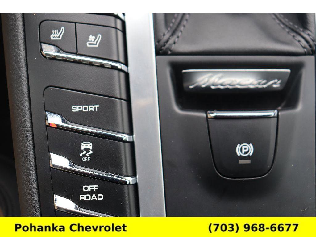 Used 2021 Porsche Macan image 19