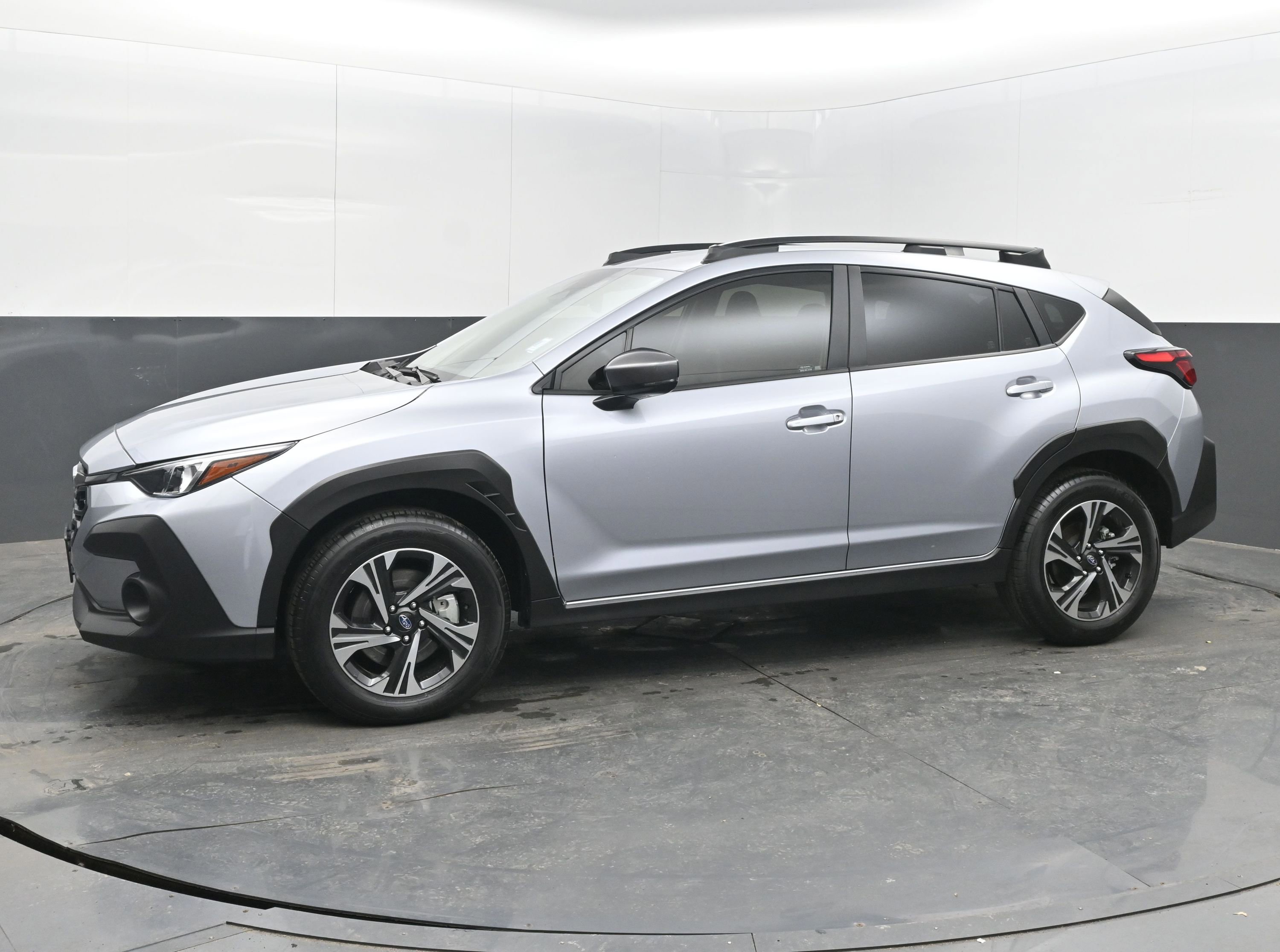 Used 2025 Subaru Crosstrek 2.0i Premium w/ Crosstrek Mirror Package image 5