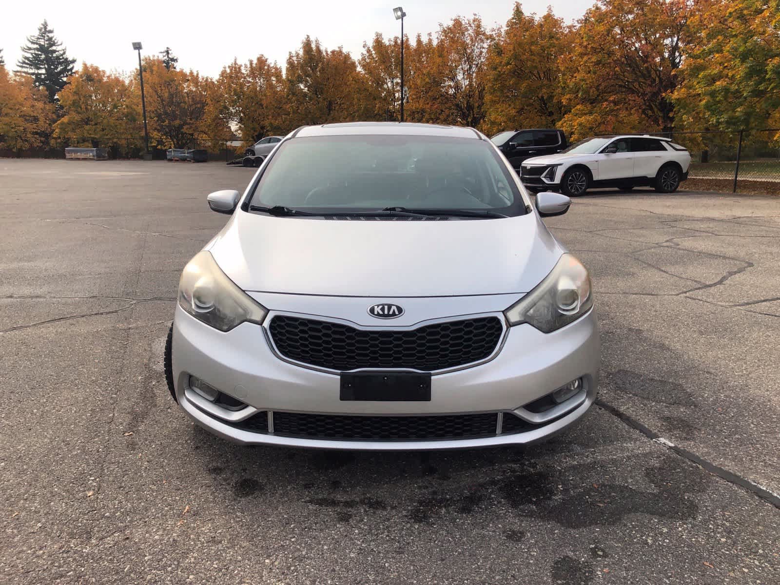 Used 2014 Kia Forte EX w/ EX Premium Package FWD image 2