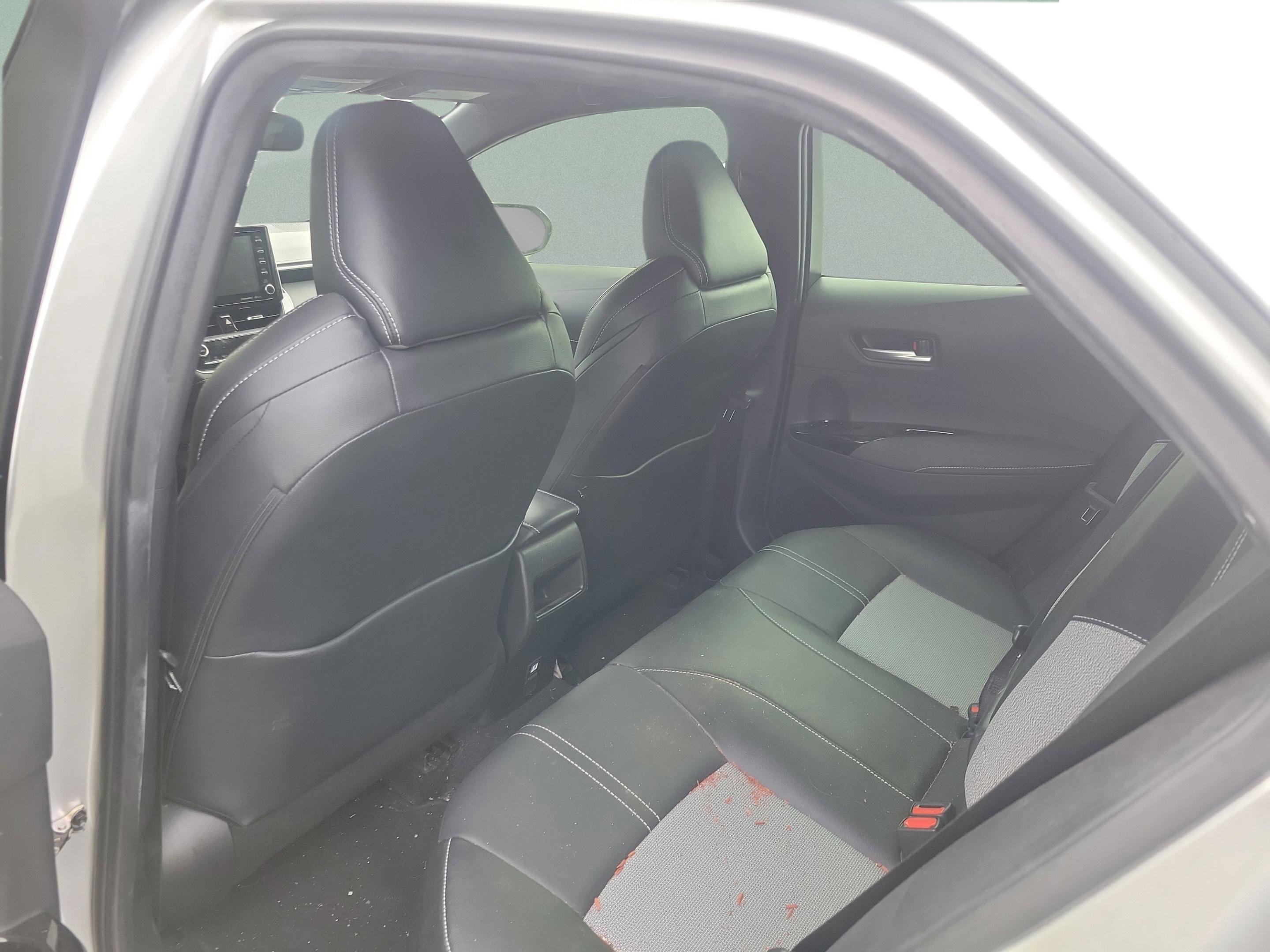 Used 2021 Toyota Corolla XSE FWD image 9