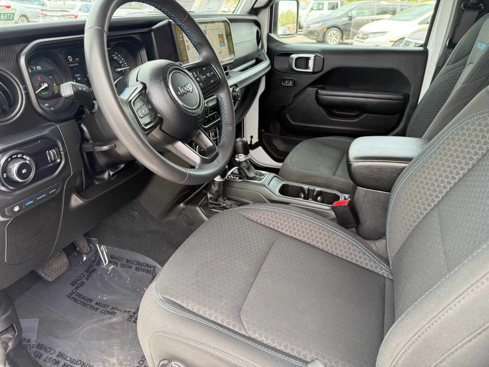 Used 2024 Jeep Wrangler Unlimited Rubicon 4xe AWD/4WD image 12