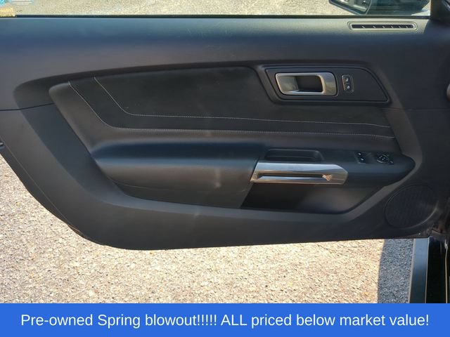 Used 2016 Ford Mustang Shelby GT350 w/ Technology Package RWD image 20