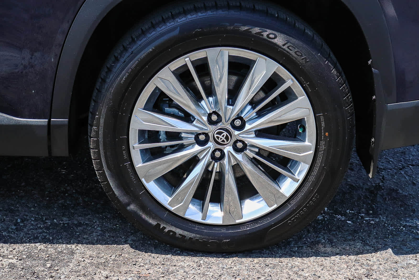Used 2024 Toyota Grand Highlander AWD image 11