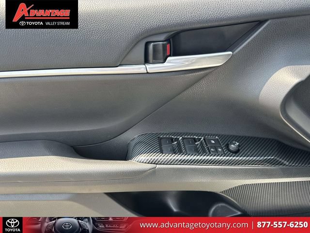 Used 2024 Toyota Camry SE w/ Cold Weather Package FWD image 19