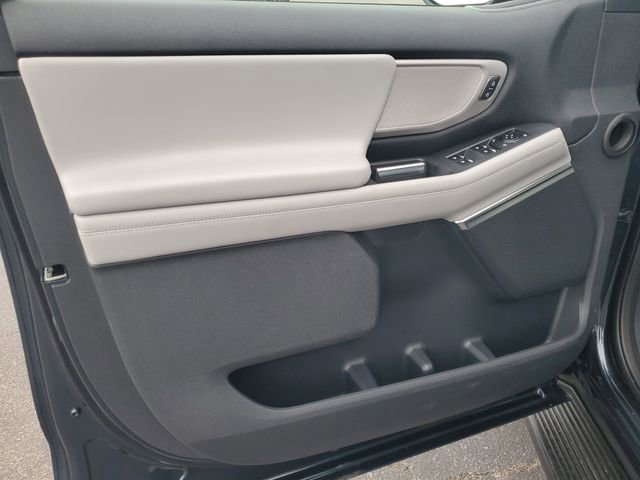 New 2026 Ford Expedition Active image 12