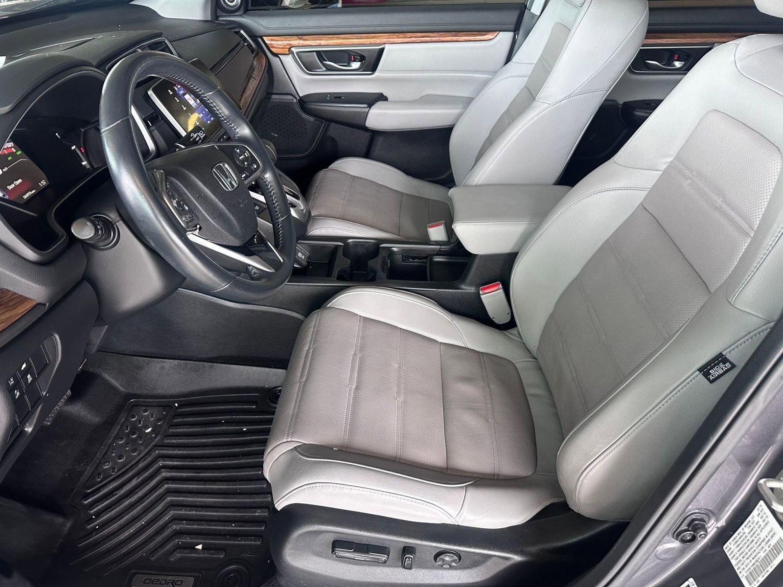 Used 2019 Honda CR-V Touring image 4