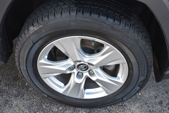 Used 2020 Toyota RAV4 XLE w/ XLE Grade Weather Package image 11