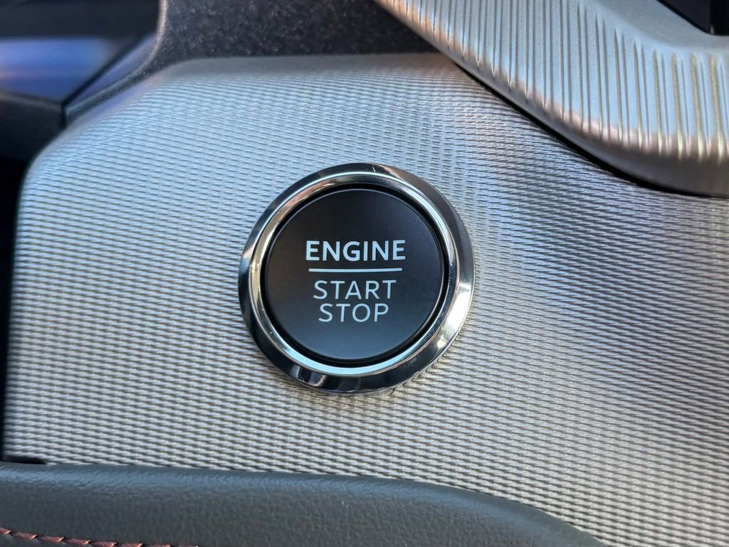 Used 2025 Ford Explorer Active image 23