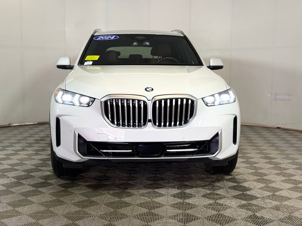 Used 2024 BMW X5 xDrive40i w/ Premium Package image 10