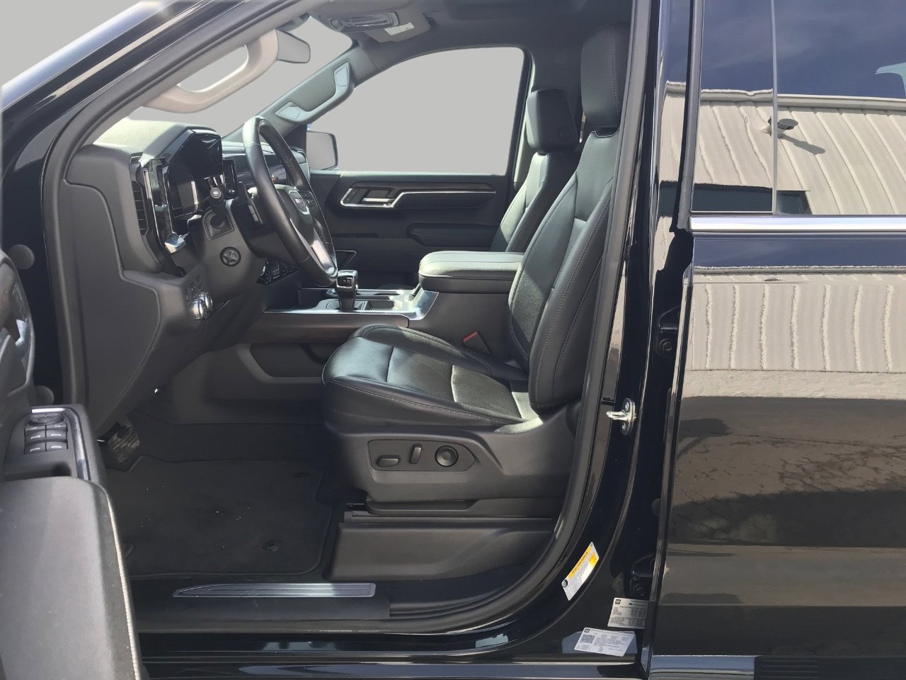 Certified 2023 GMC Sierra 1500 SLT w/ SLT Premium Package image 9