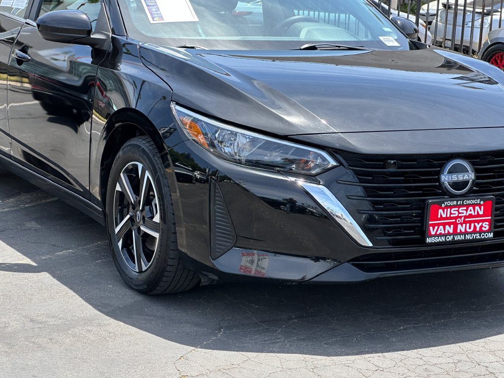 Used 2024 Nissan Sentra SV FWD image 11