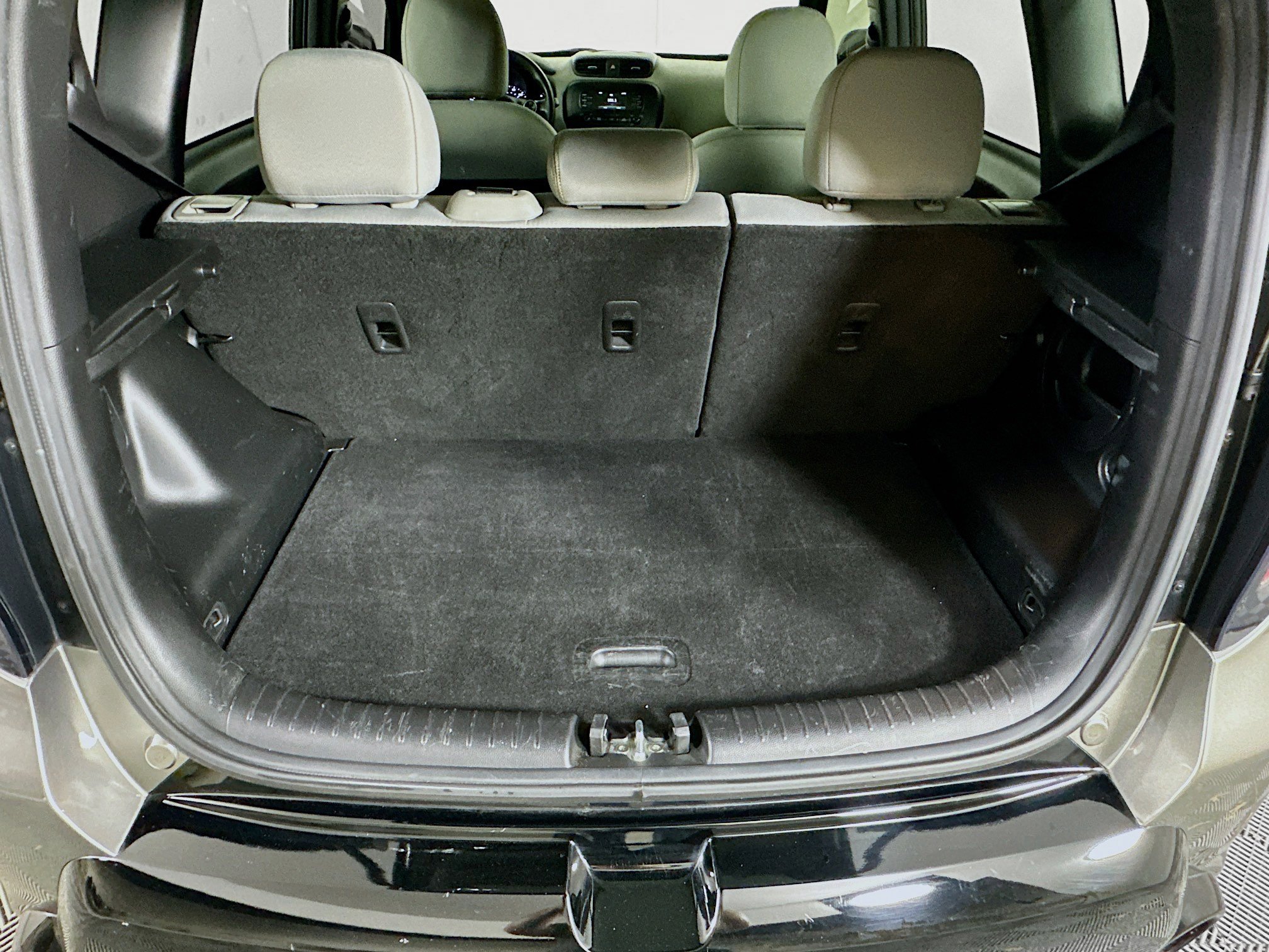 Used 2016 Kia Soul + image 27