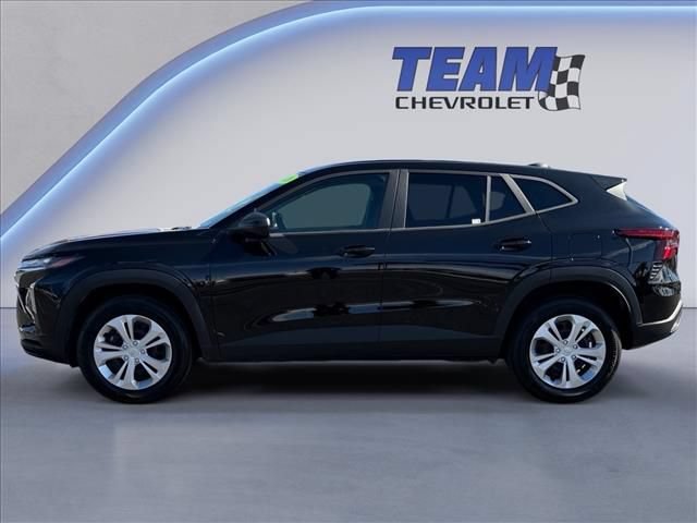Certified 2026 Chevrolet Trax LS FWD image 2