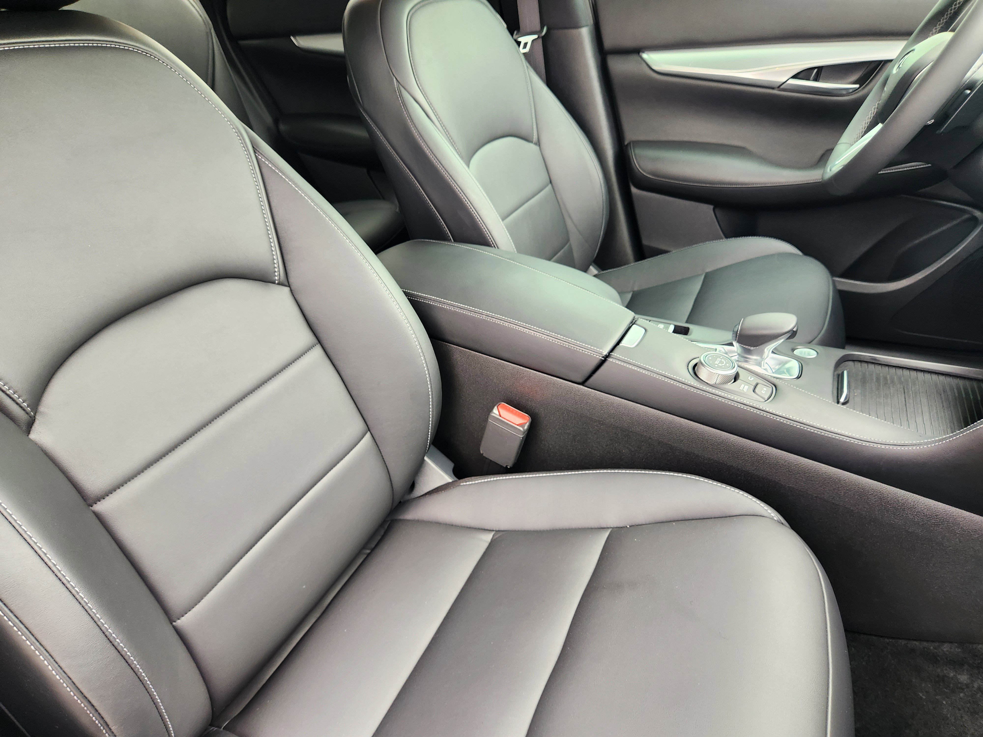 Used 2019 INFINITI QX50 Luxe w/ Navigation Package image 15