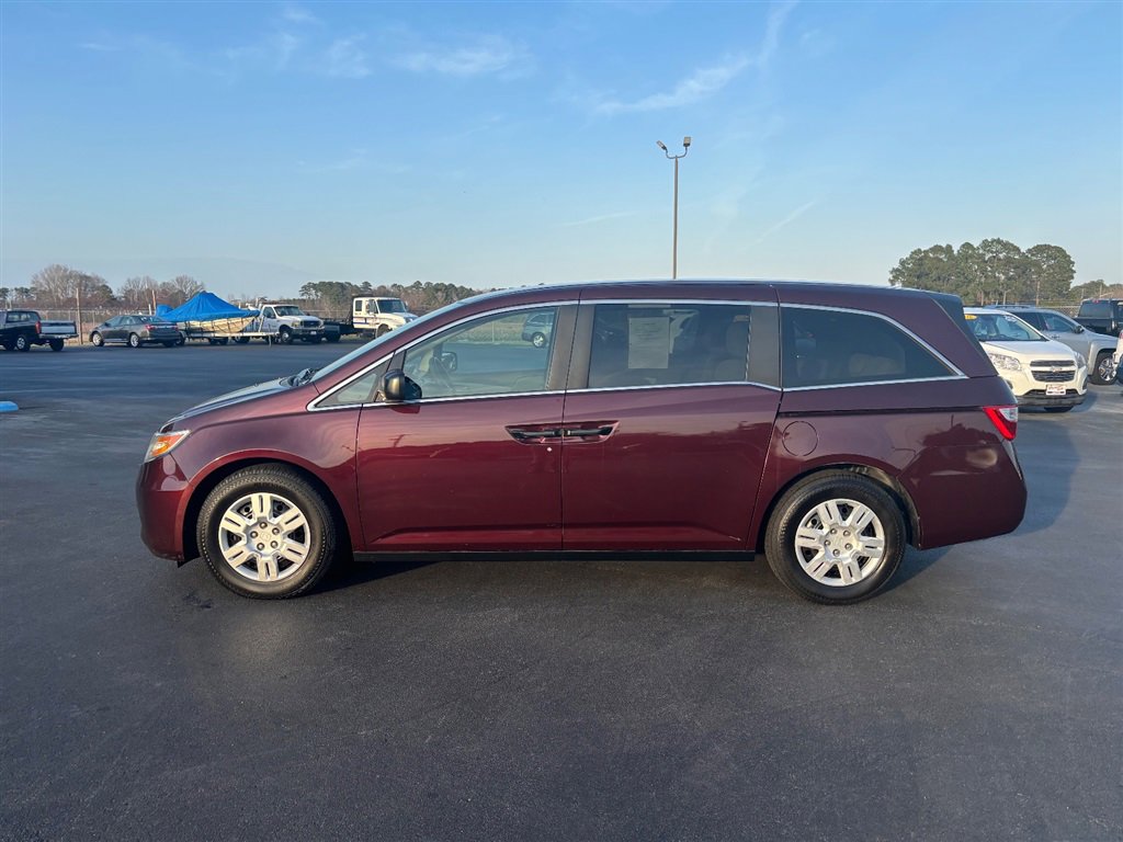 Used 2013 Honda Odyssey LX image 2