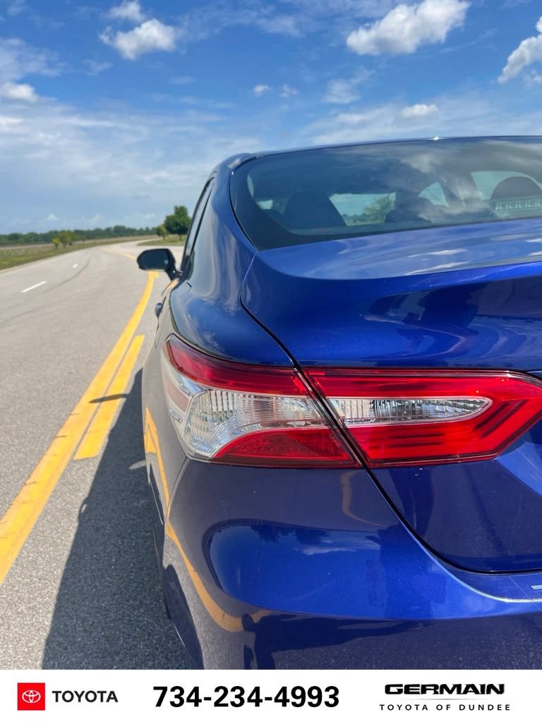 Used 2018 Toyota Camry LE FWD image 17