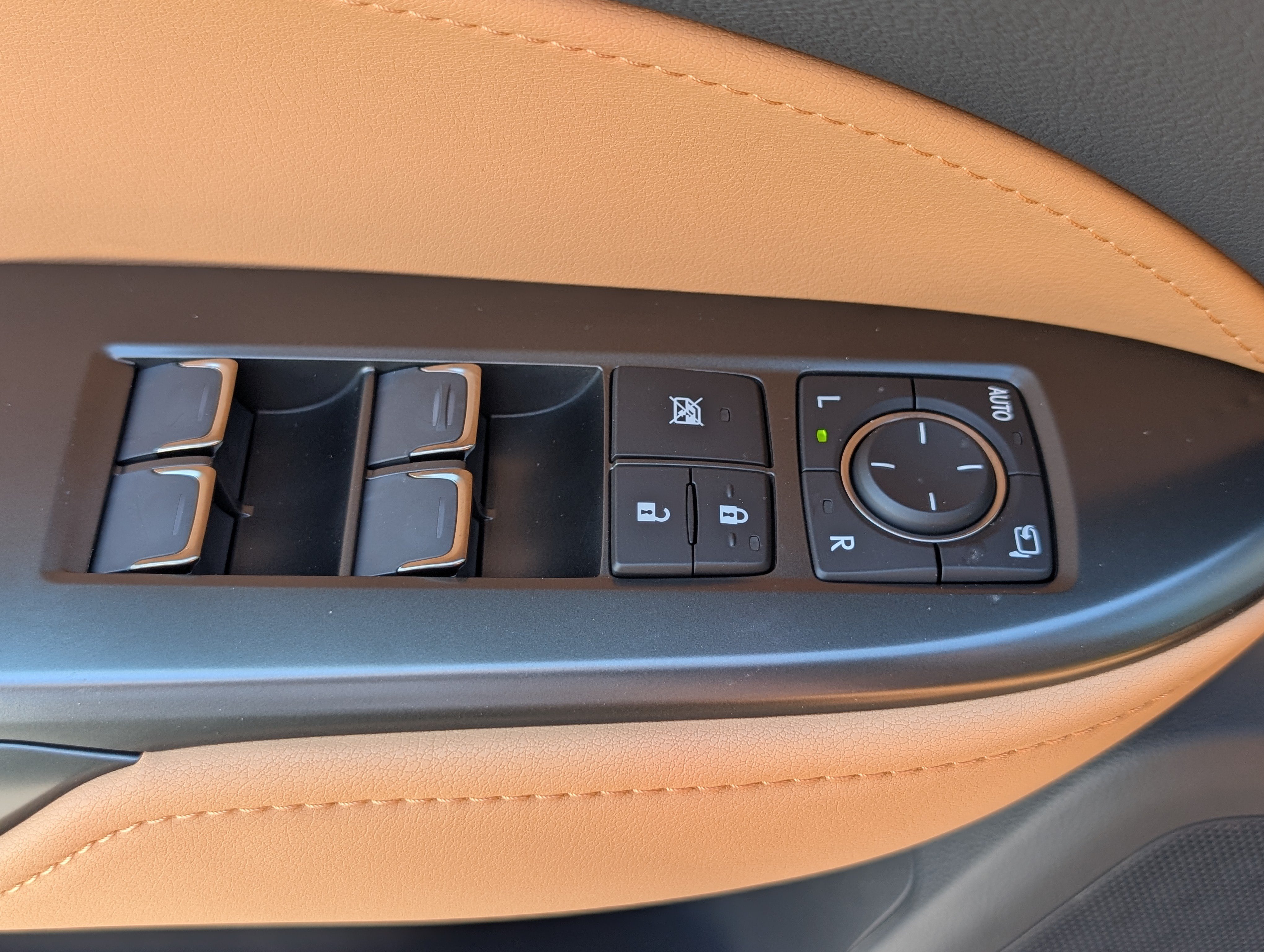 New 2026 Lexus NX 350 AWD image 16