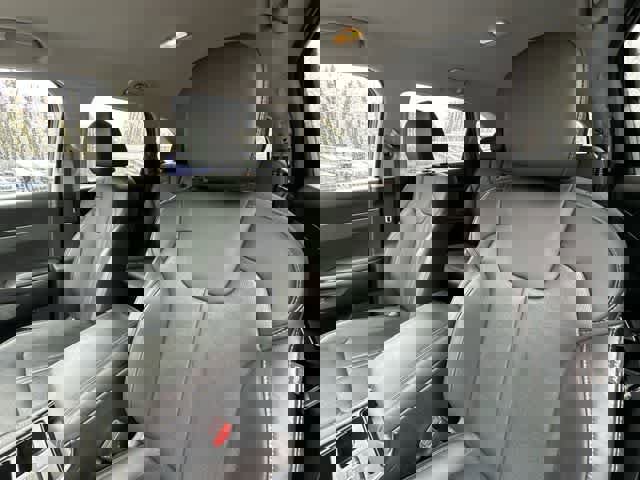 Used 2023 Kia Sorento EX image 16