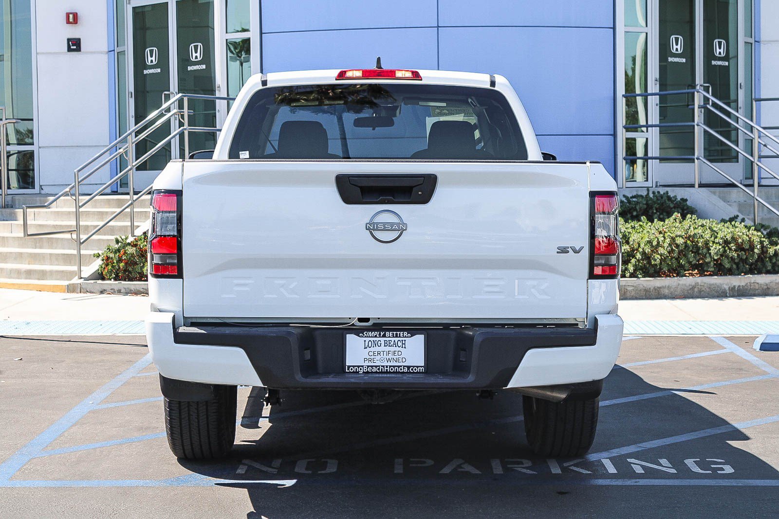 Used 2024 Nissan Frontier SV RWD image 9