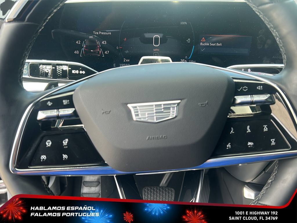 Certified 2025 Cadillac Lyriq Luxury w/ LPO, Floor Liner Package AWD/4WD image 17