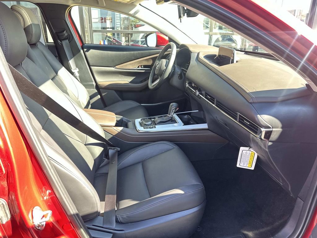 Certified 2025 MAZDA CX-30 AWD 2.5 S w/ Premium Package image 29