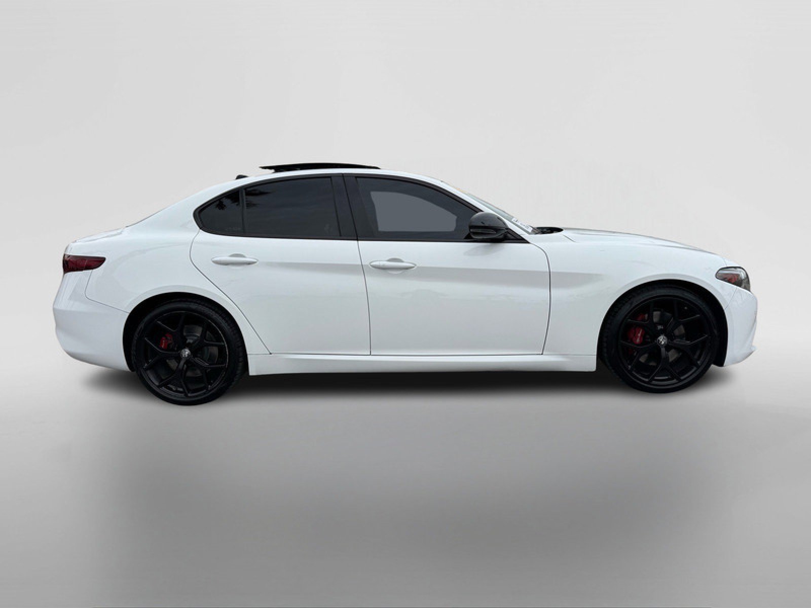 Used 2019 Alfa Romeo Giulia nero edizione w/ Nero Edizione image 6