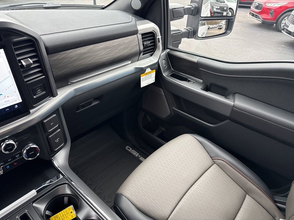 New 2025 Ford F150 Lariat w/ Equipment Group 501A Mid image 24