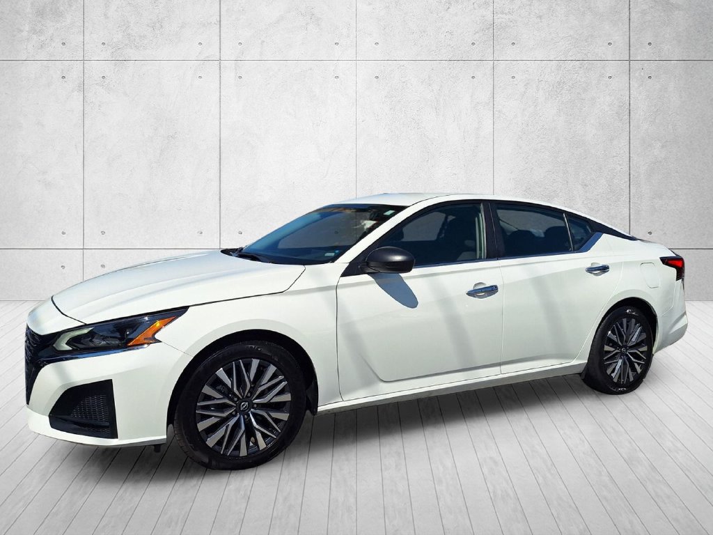 Used 2025 Nissan Altima 2.5 SV