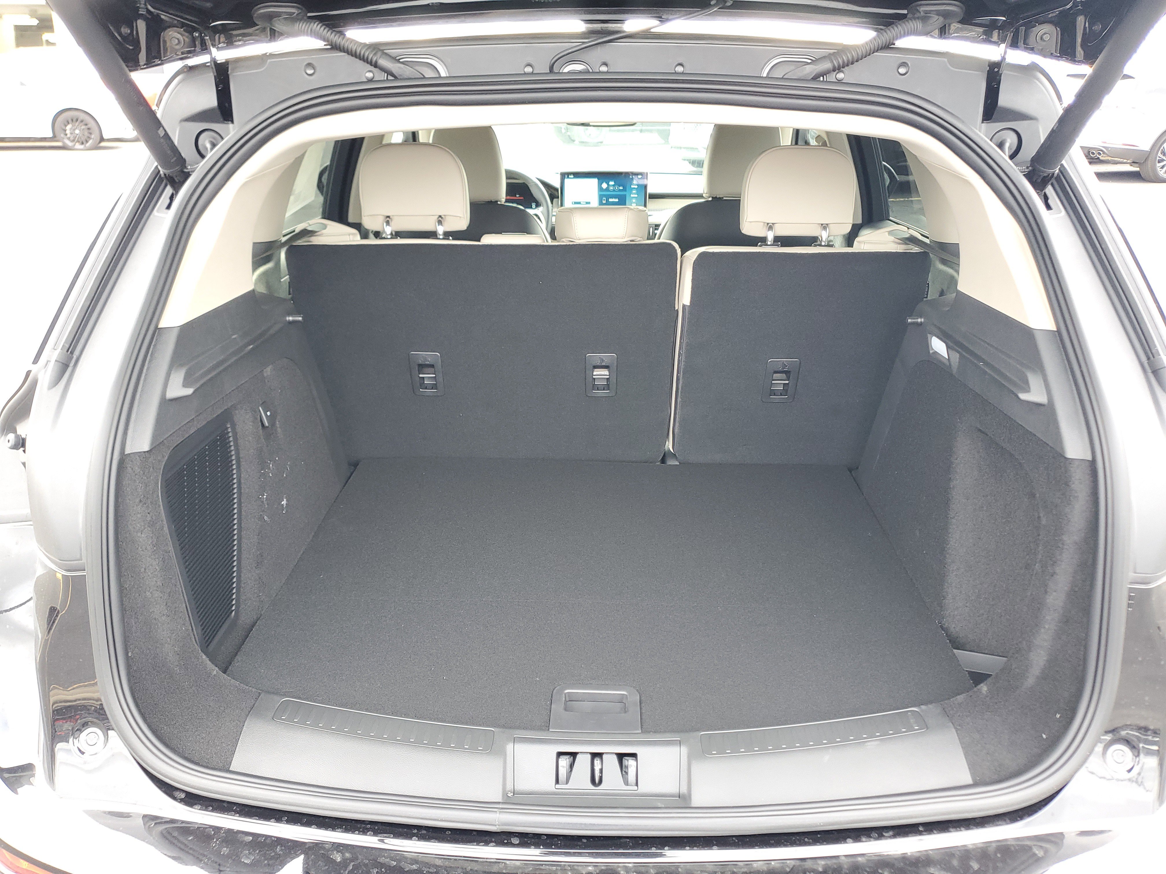 New 2026 Lincoln Corsair Premiere image 27