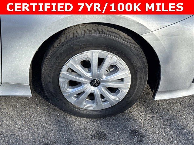 Used 2020 Toyota Prius L Eco image 7