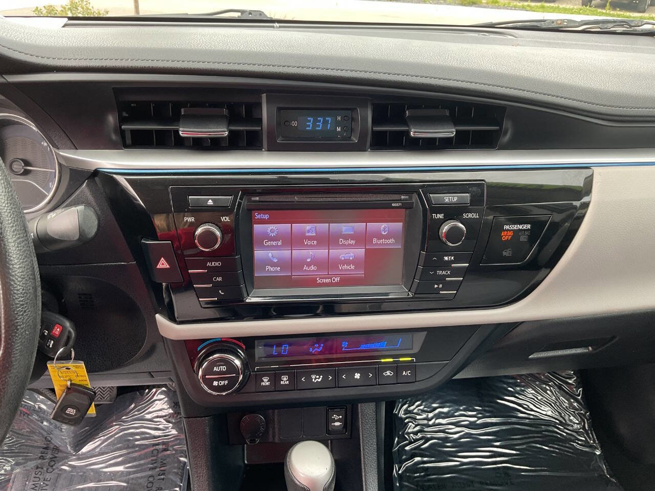 Used 2016 Toyota Corolla LE image 19