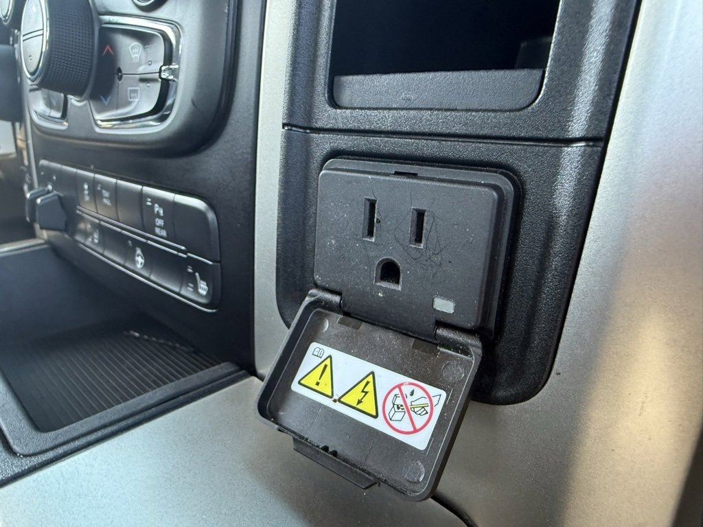 Used 2019 RAM 1500 Classic Warlock image 35