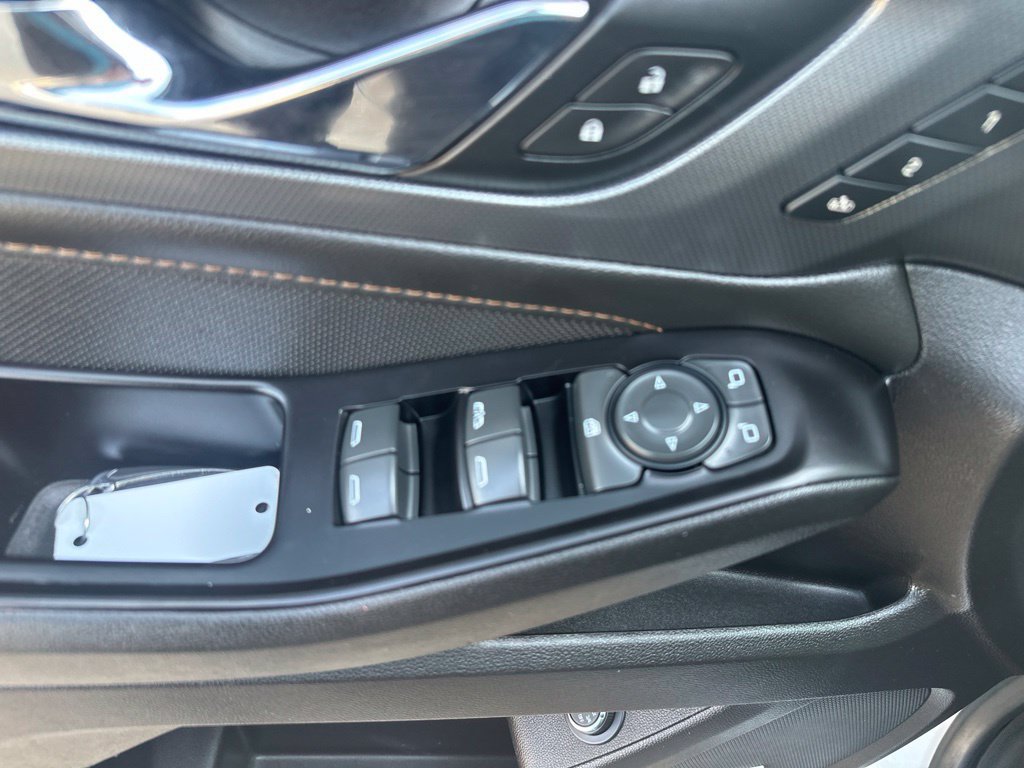 Used 2019 Chevrolet Traverse Premier w/ Redline Edition FWD image 9