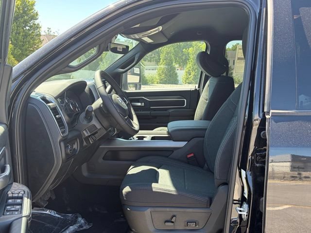 New 2026 RAM 3500 Big Horn AWD/4WD image 14