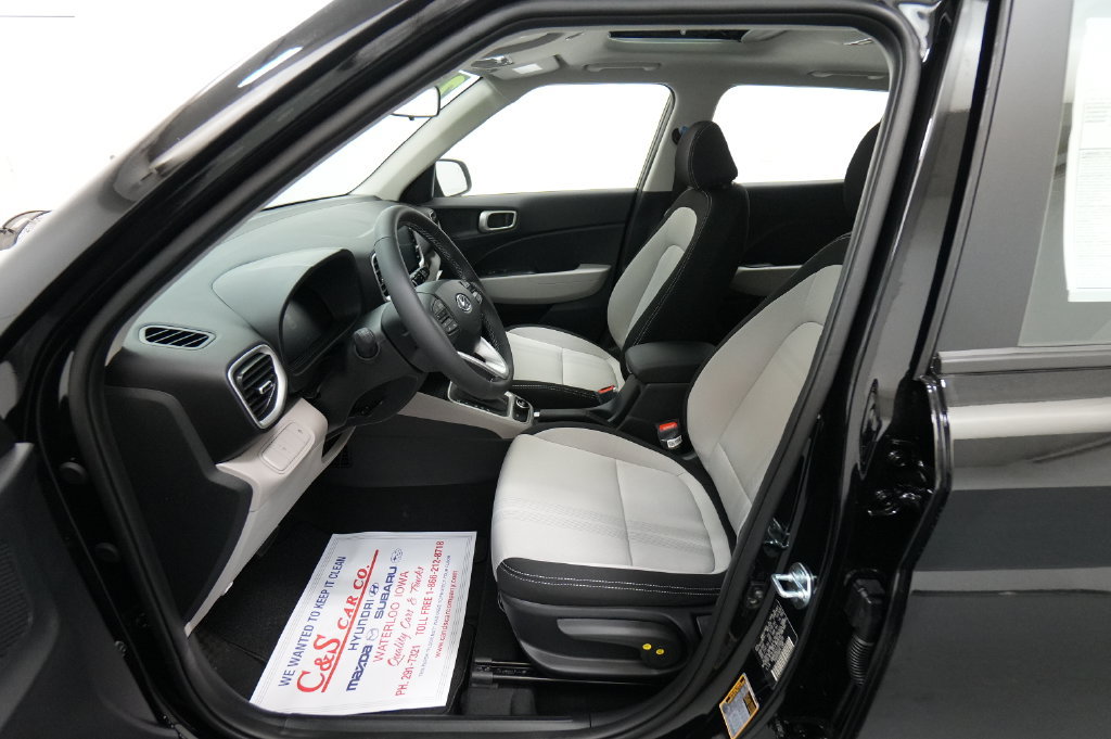 New 2026 Hyundai Venue SEL FWD image 13