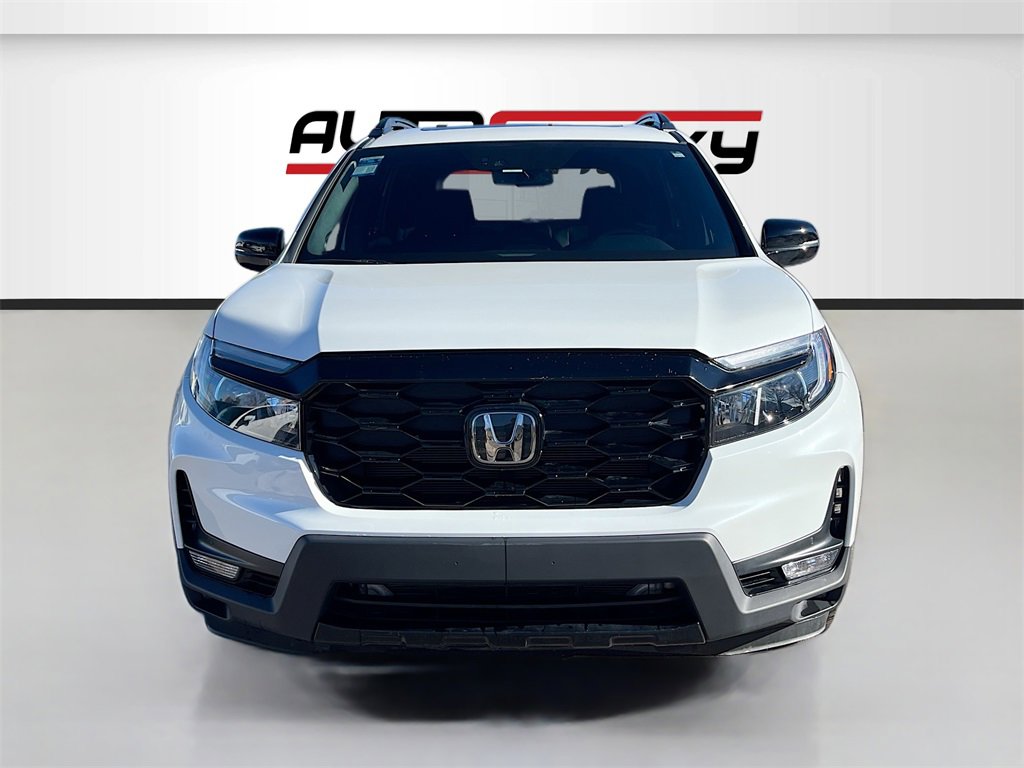 Used 2022 Honda Passport Elite image 2