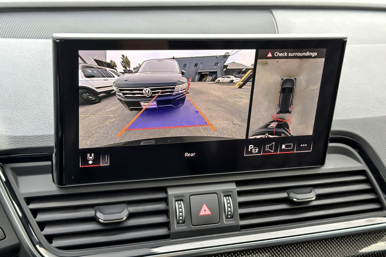 Used 2023 Audi SQ5 Prestige w/ Prestige Package image 19