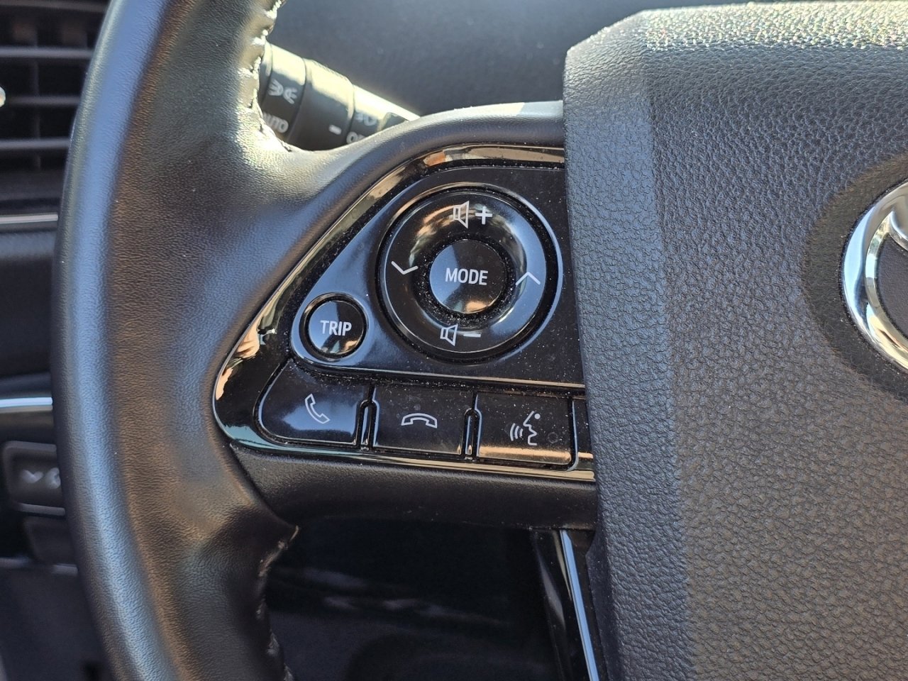 Used 2022 Toyota Prius image 25